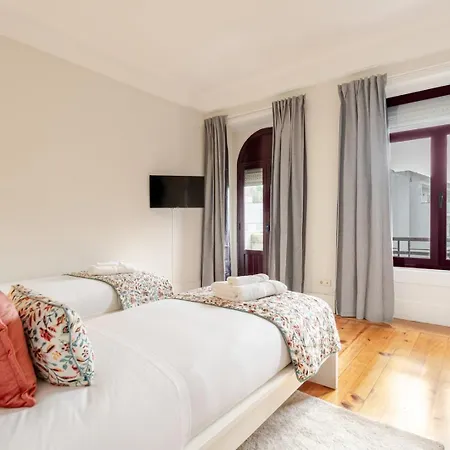 Appartamento Modern & Cozy Flat With Workspace By Hostwise Oporto