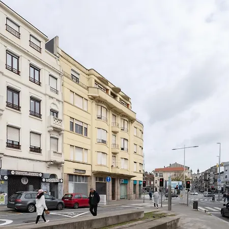 Modern & Cozy Flat With Workspace By Hostwise Oporto