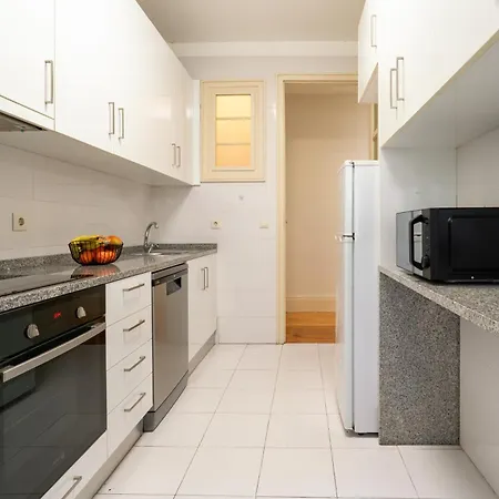 Modern & Cozy Flat With Workspace By Hostwise 아파트