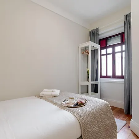 아파트 Modern & Cozy Flat With Workspace By Hostwise *