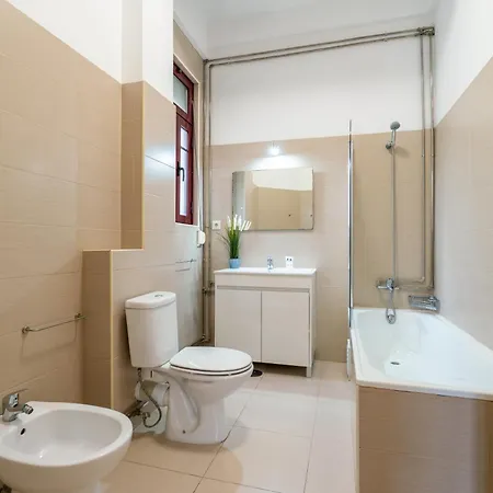 Modern & Cozy Flat With Workspace By Hostwise * Oporto