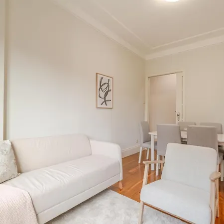 Modern & Cozy Flat With Workspace By Hostwise Πόρτο