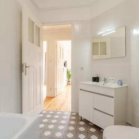 公寓 Modern & Cozy Flat With Workspace By Hostwise *