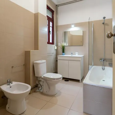 Διαμέρισμα Modern & Cozy Flat With Workspace By Hostwise