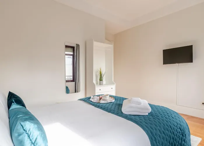 Modern & Cozy Flat With Workspace By Hostwise Lejlighed *