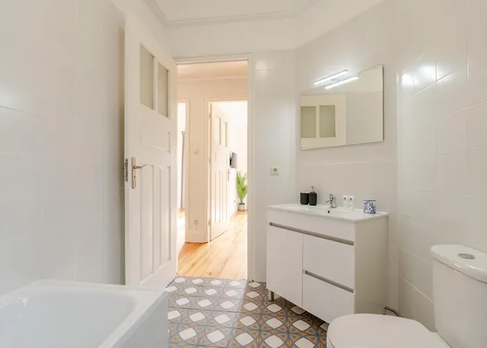 Lejlighed Modern & Cozy Flat With Workspace By Hostwise *