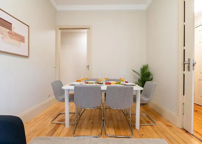 Modern & Cozy Flat With Workspace By Hostwise