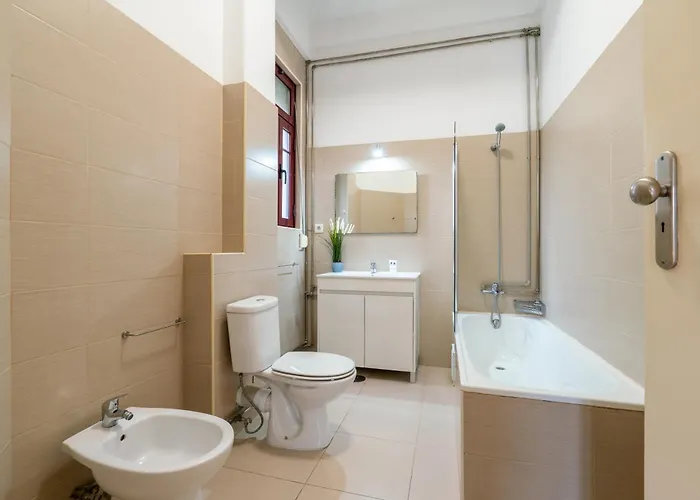 Modern & Cozy Flat With Workspace By Hostwise * Porto