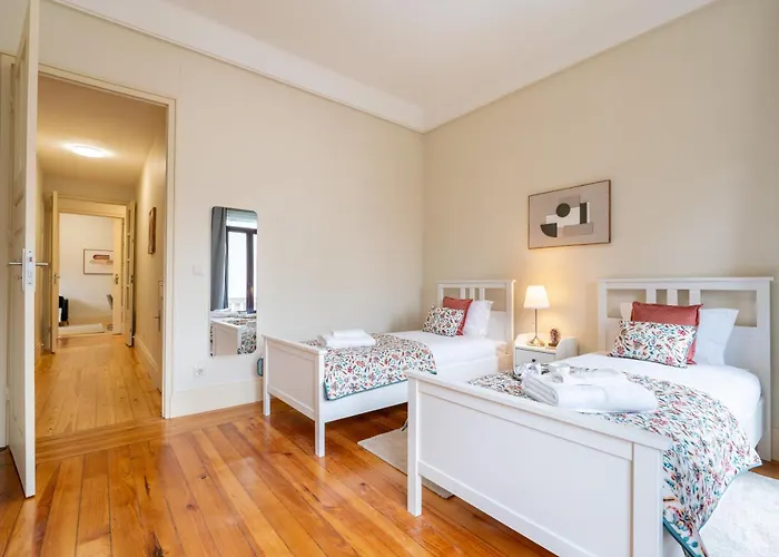 Modern & Cozy Flat With Workspace By Hostwise * Porto