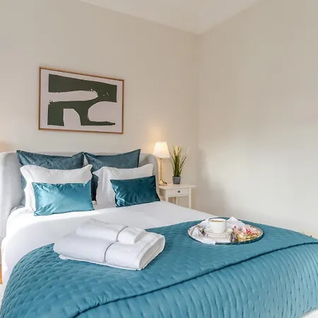 Modern & Cozy Flat With Workspace By Hostwise Apartament *