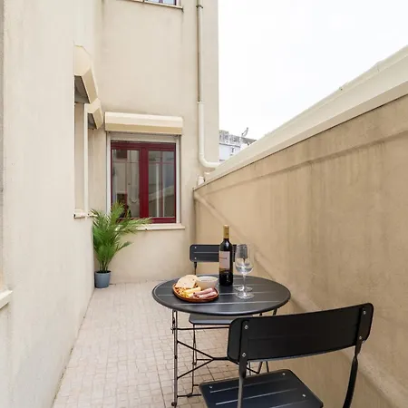 Modern & Cozy Flat With Workspace By Hostwise * Porto