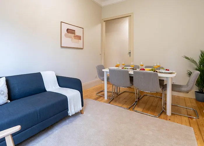 Modern & Cozy Flat With Workspace By Hostwise Porto